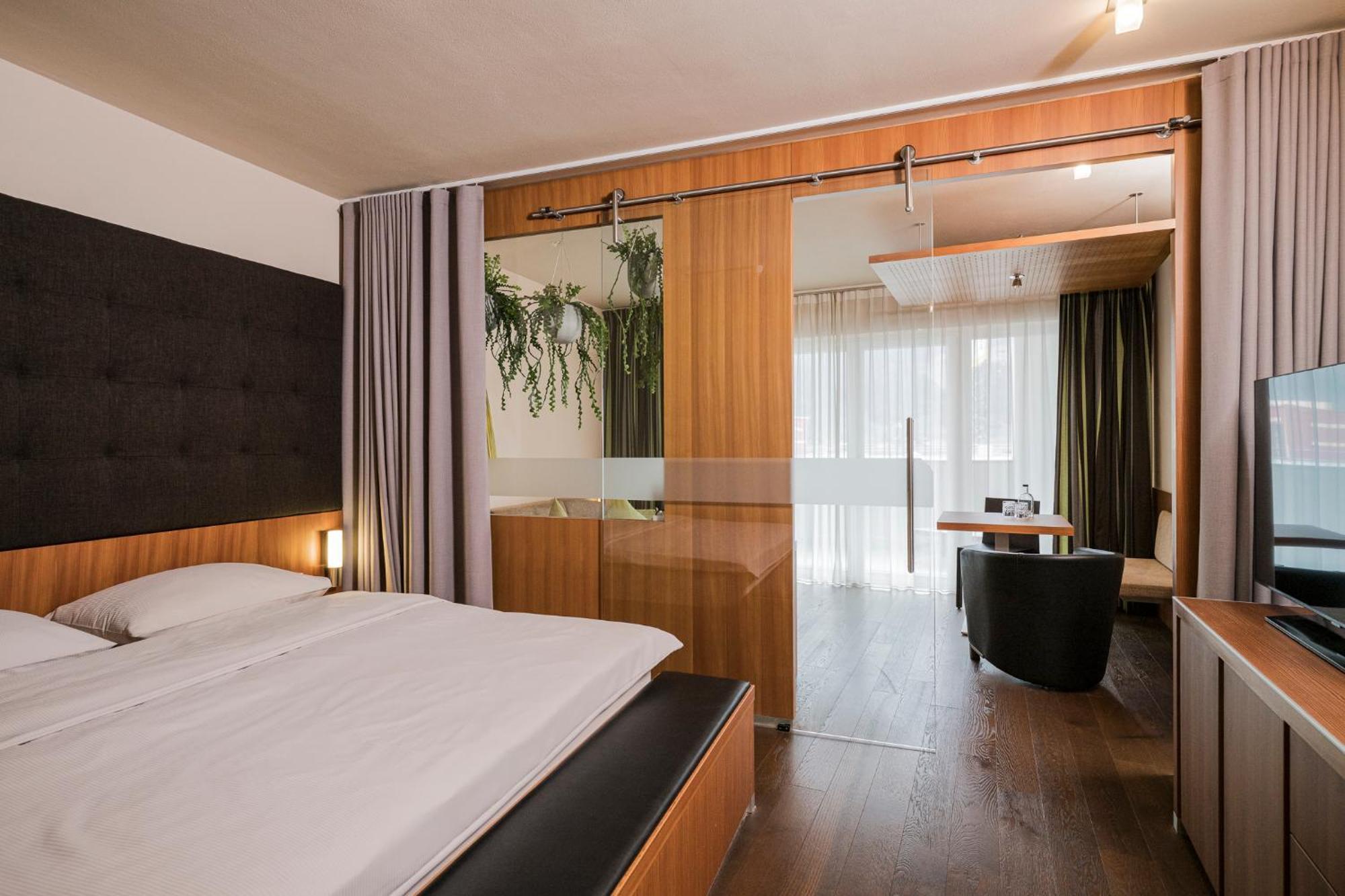 Lindenhof Pure Luxury & Spa Dolcevita Resort ナトゥルノ エクステリア 写真